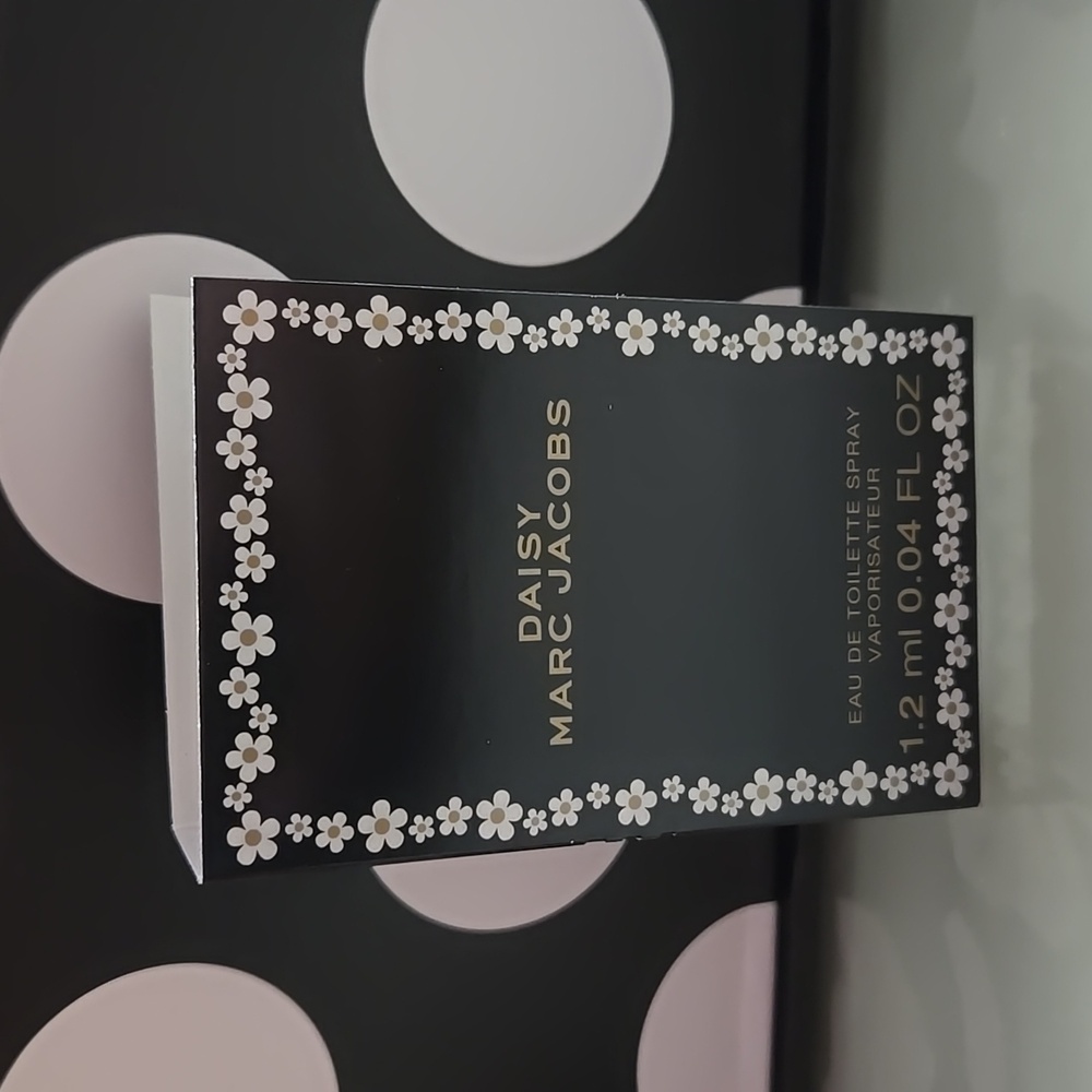 10/$25✨️MJ Daisy✨️